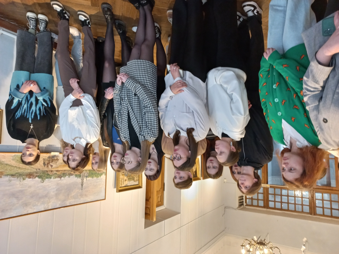 Студенты группы 22ИПД1 посетили Картинную галерею им. К. А. Савицкого